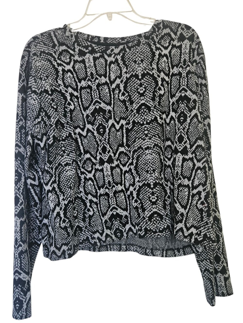 H&M Divided Snakeskin Cropped Pullover Long Sleeve Shirt Women L